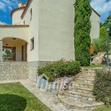 Bunganvilla Villa