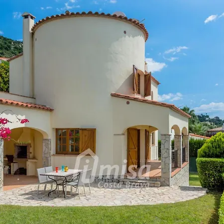 Bunganvilla Villa